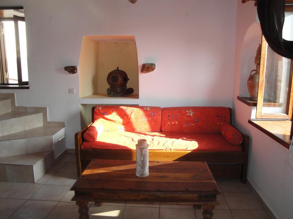 Villa Chrysodimi Chalki Town Cameră foto