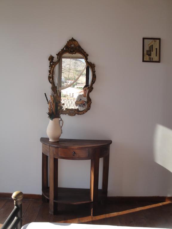 Villa Chrysodimi Chalki Town Cameră foto
