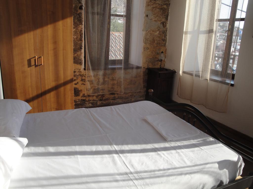Villa Chrysodimi Chalki Town Cameră foto